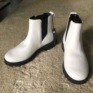 Sorel Lennox Chelsea Boots